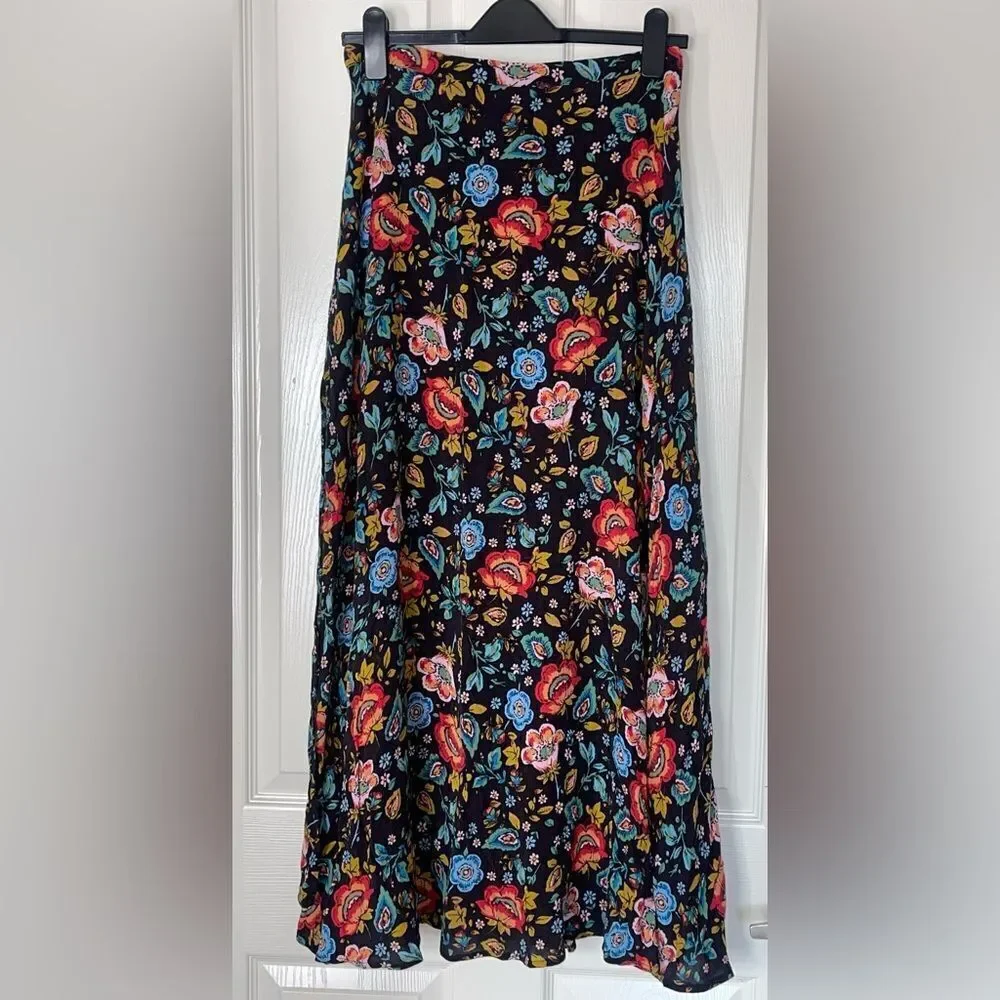 Sadie & Sage maxi skirt with side splits size s